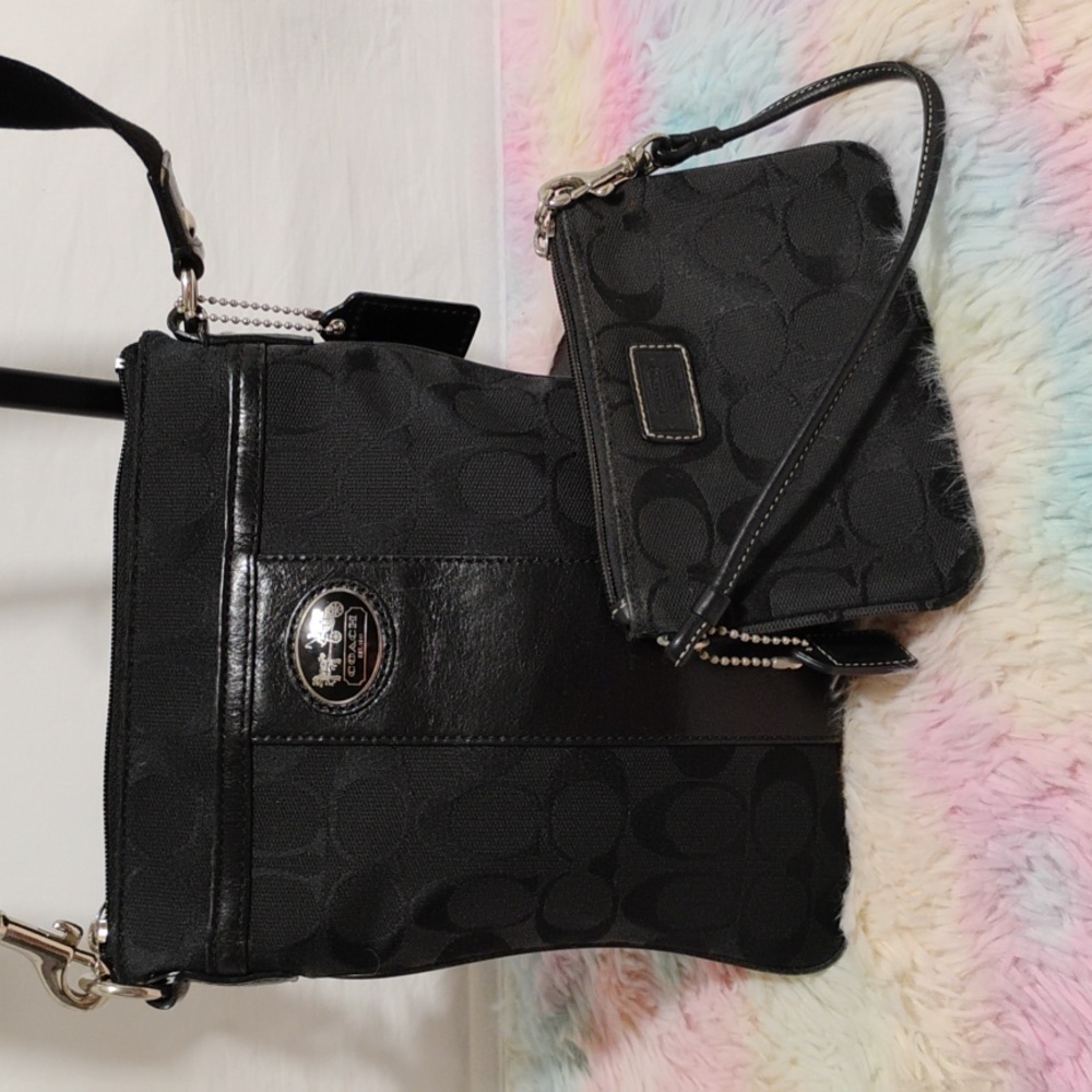 SALE! Coach Signature Print Vintage Crossbody Bag & Matching Mini Wristlet - Picture 1 of 16